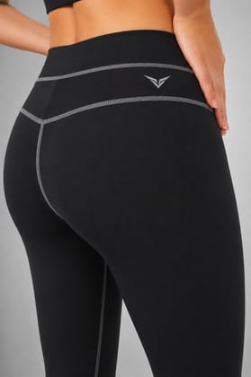 Leggigns With Contrast Stitching